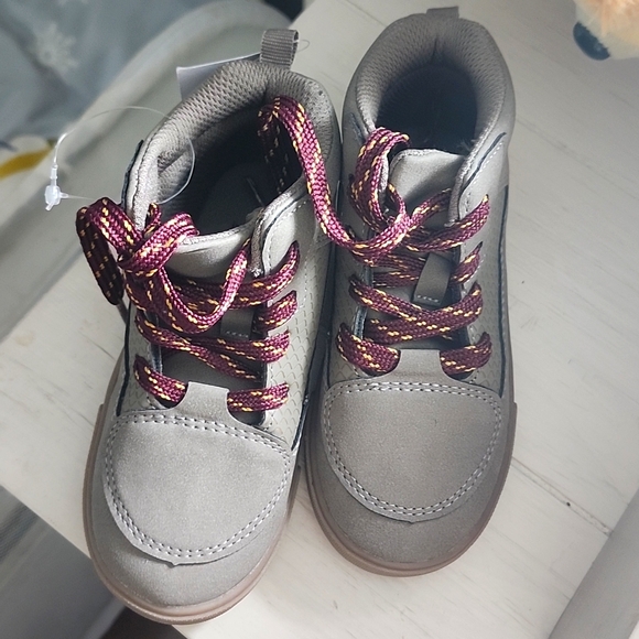 OshKosh B'gosh Fashion Sneakers - Picture 6 of 6